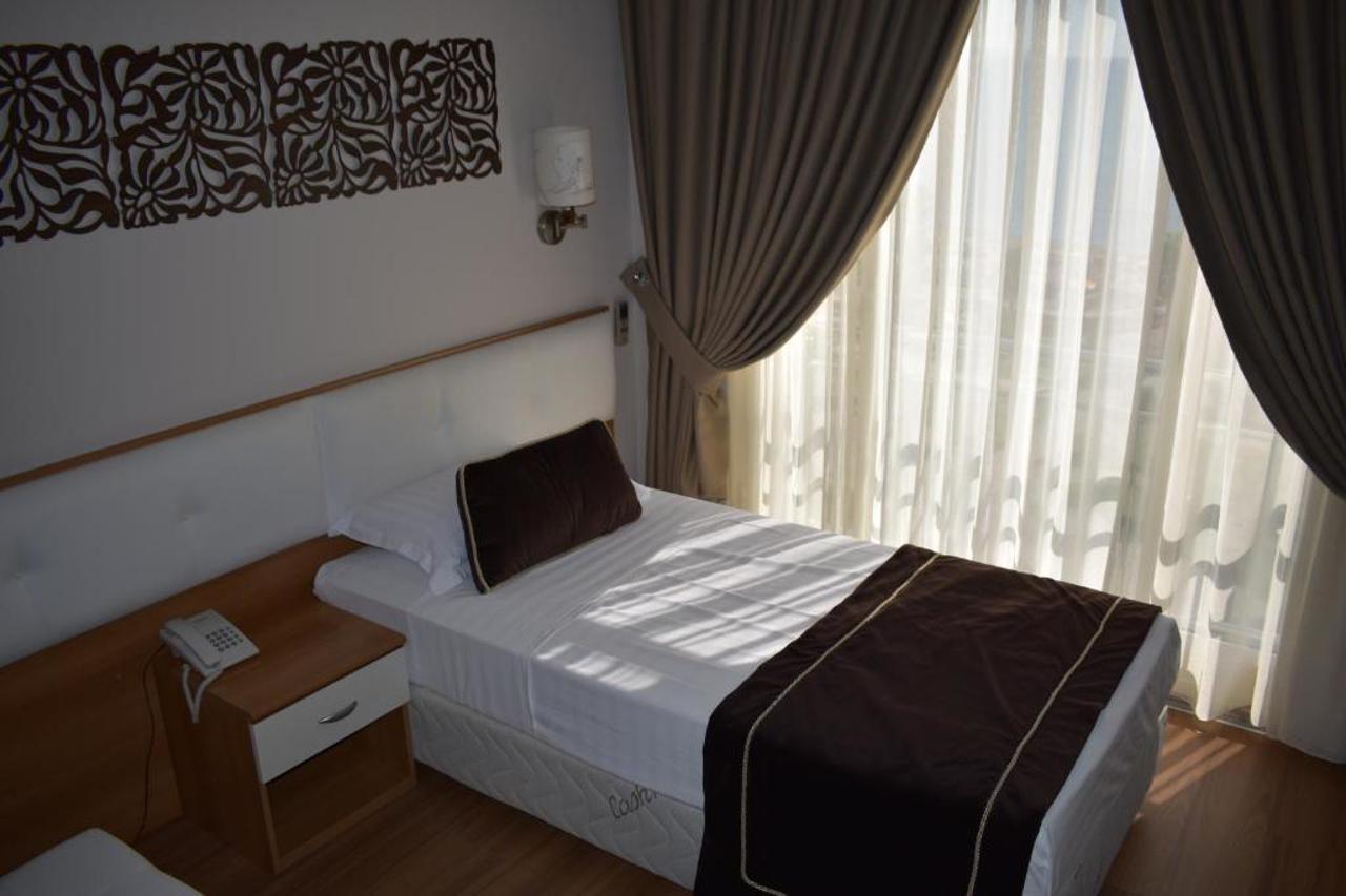 Hotel Arvi Durrës Exterior foto