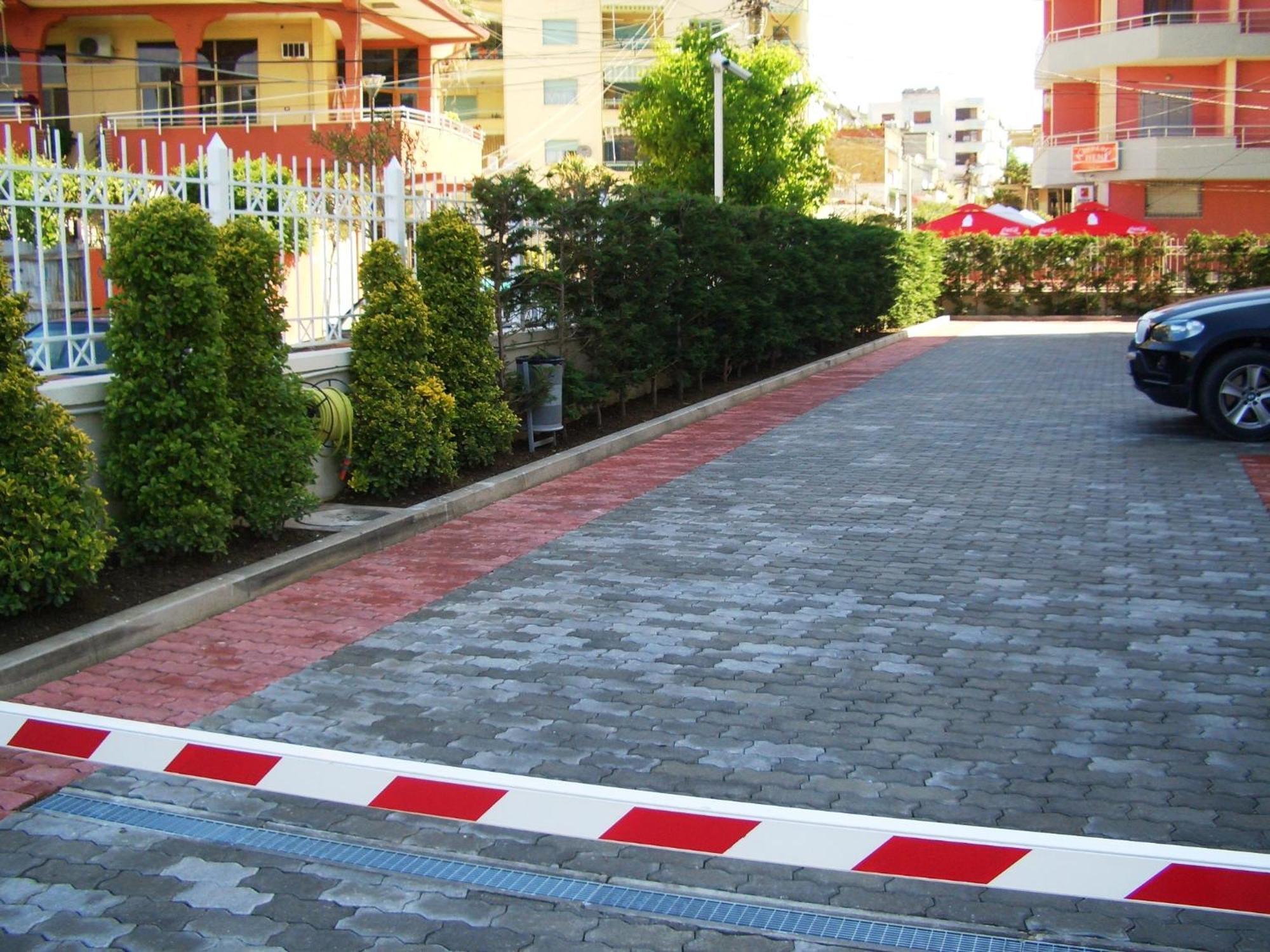 Hotel Arvi Durrës Exterior foto