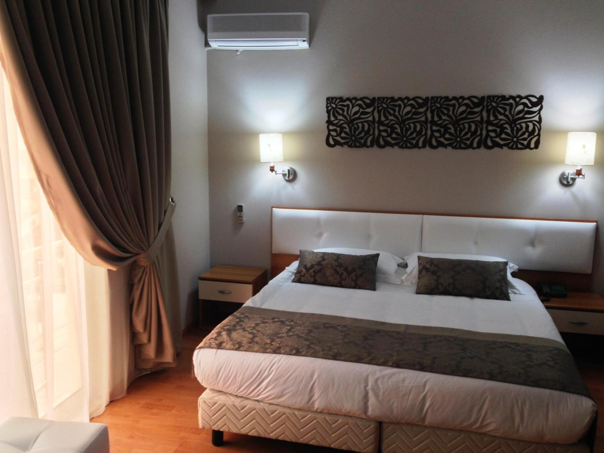 Hotel Arvi Durrës Quarto foto