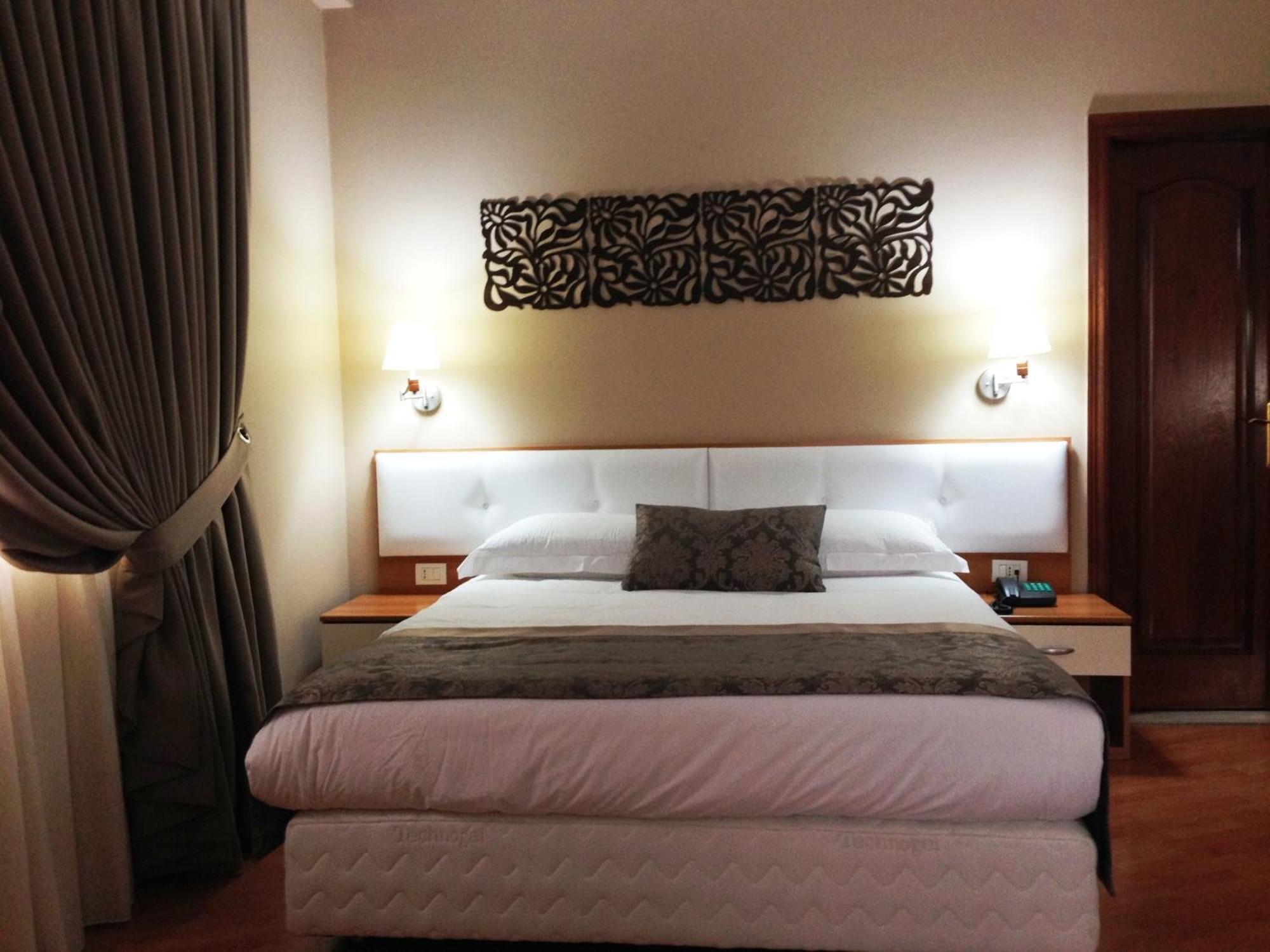 Hotel Arvi Durrës Quarto foto